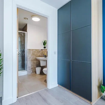 Lux Livin' - Luxury 5 Bed Centre Manchester