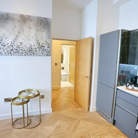 Pass The Keys Beautifully Restored 3 Bed Flat In Centre