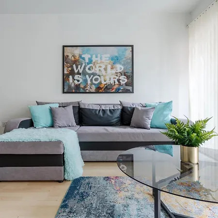 Lux Livin' - Luxury 2 Bed Centre Free Parking