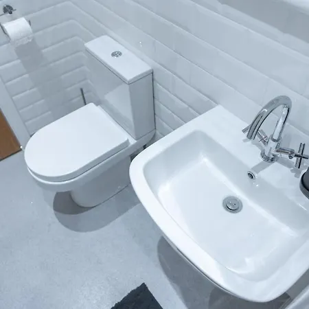 Hive Near Etihad Coop Live Apartamento