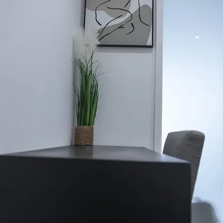 Hive Apartment *