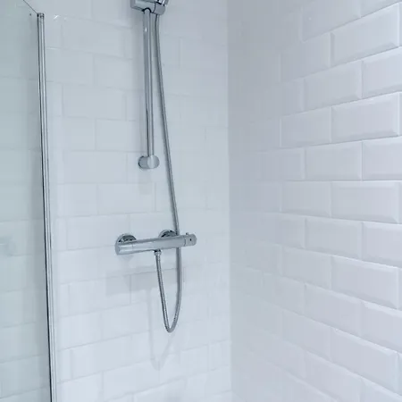 Hive Near Etihad Coop Live Διαμέρισμα *