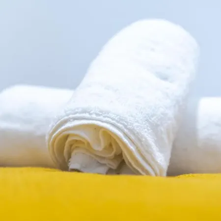 Hive Near Etihad Coop Live Apartamento *