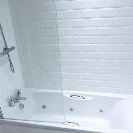 Hive Near Etihad Coop Live *