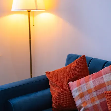 Apartamento Hive Near Etihad Coop Live *