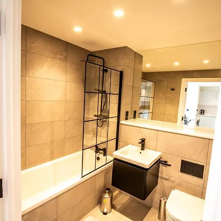 Apartament Modern And Sleek 2 Bed Flat In Manchester