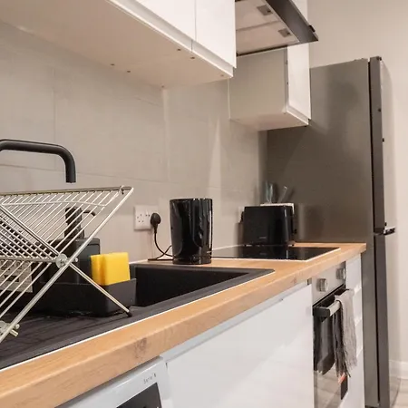 Lejlighed Stunning Modern 2 Bed Flat, With Parking, Near Town *