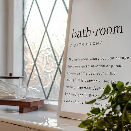 Entire Home With Free Parking Near Old Trafford, Media City & City Centre 度假居