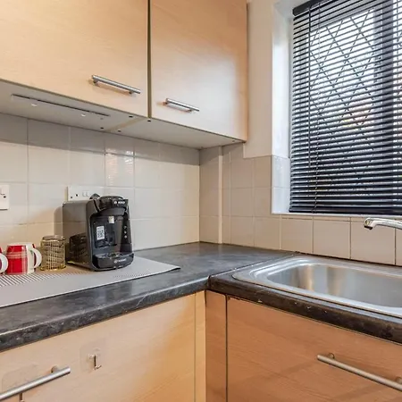 Cosy With Parking Ferienhaus *