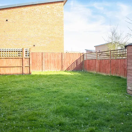 3br-sleeps 6 -walk To Etihad & Ao Arena