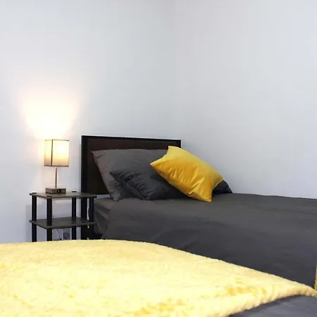 Apartment 2 Min Walk Etihad Stadium & Coop Arena - 3br, Free Parking