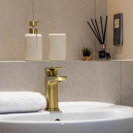 Appartamento 2 Bed Flat By Superhost *