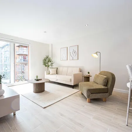2 Bed Flat Free Parking By Superhost * Manchester