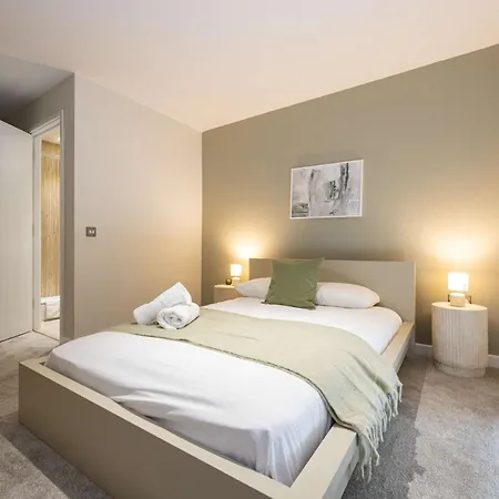 2 Bed Flat Free Parking By Superhost Apartment Manchester