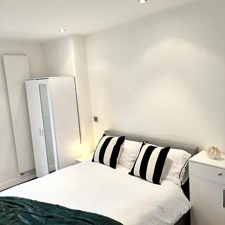 아파트 Centre 2 Bed Oasis Free Parking *