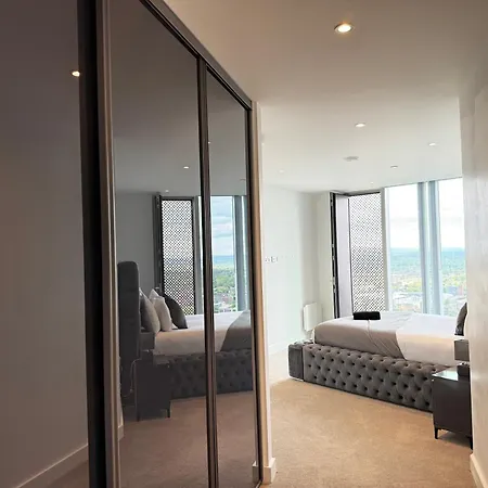3 Bedroom Penthouse In The Centre Deansgate New Build High Floor Daire Manchester