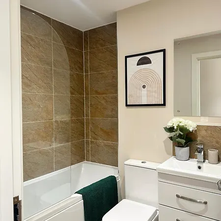 1br By Ankers Short Term Salford Easy Transport Connections