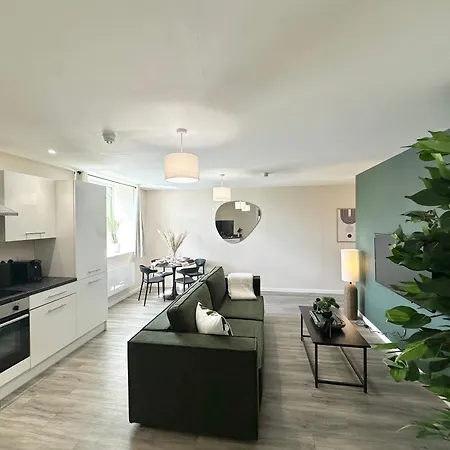 1Br Salford Apartment By Ankers Short Term Rental Salford Near Tram Stop *