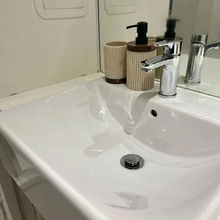 - Modern - Free Parking Apartment Manchester