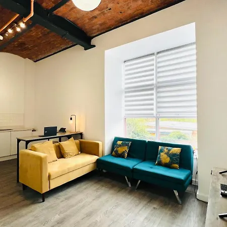 Chic Mill With Canal Views