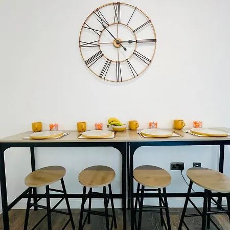 Chic Mill With Canal Views