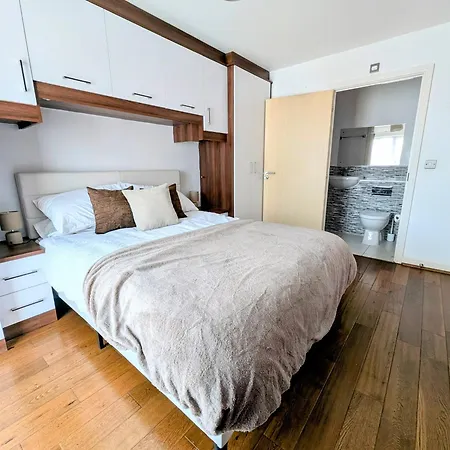 Holiday home Modern Townhouse Near Coop Live Etihad