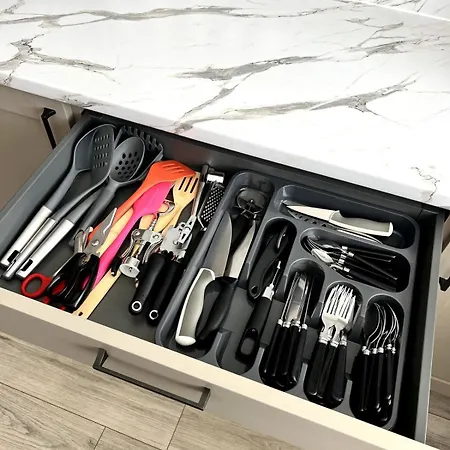 Vakantiehuis Spacious, Cosy & Stylish 3 Bed In Salford, Near Trafford Park - Free Parking