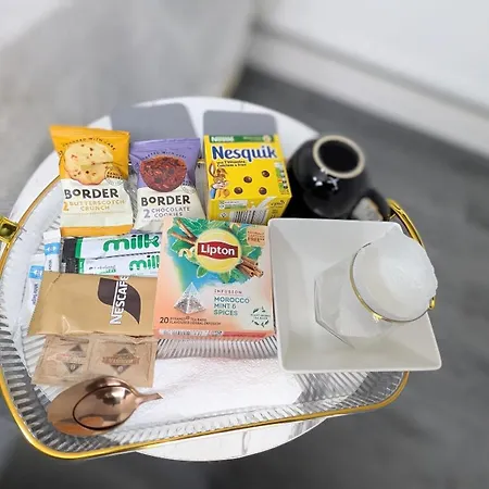 Apartment The Ruby Haven, Didsbury - 15mins To Airport - Opp The Christie's Nhs - Sleeps 5 Manchester