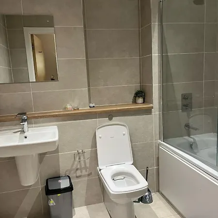 Lägenhet Luxepoint A Luxurious1-bed Flat With Gym And Cinema