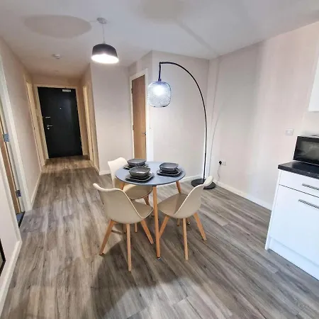 2 Bed Free Parking Mcr By Superhost Manchester