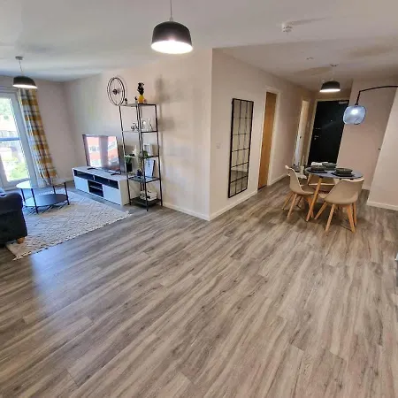 2 Bed Free Parking Mcr By Superhost Apartment Manchester