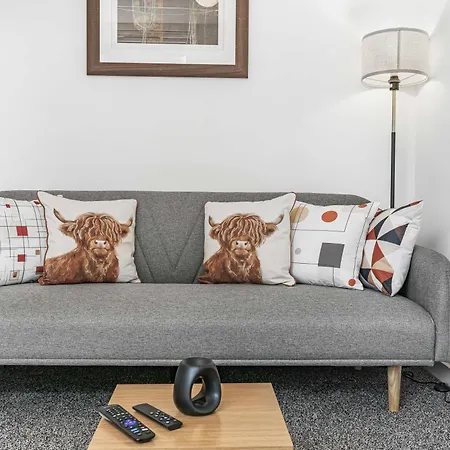 Flat In Old Trafford Apartment