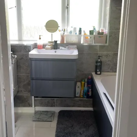 Accommodatie bij particulieren A House Near Etihad And Town Centre