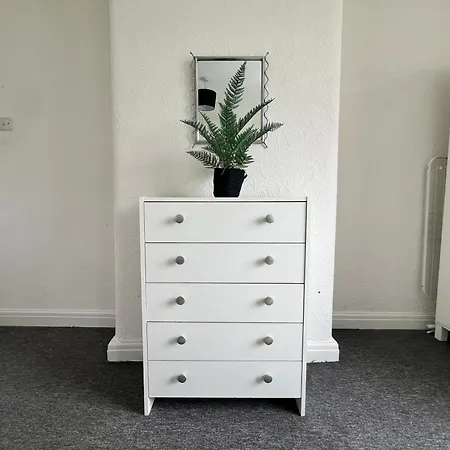 Spacious House Close To With Free Parking * Manchester