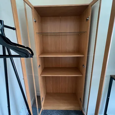 Holiday home Spacious House Close To With Free Parking Manchester