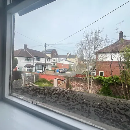 Holiday home Spacious House Close To With Free Parking Manchester