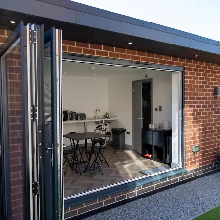 The Hideaway -ideal Summer House Hébergement de vacances