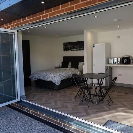 The Hideaway -ideal Summer House *