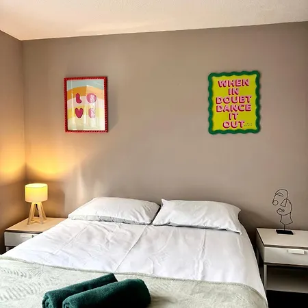 Modern Deluxe 2 Bed Heart Of מנצ'סטר