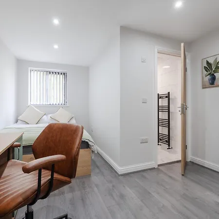 The Jade Escape Guest house Prestwich