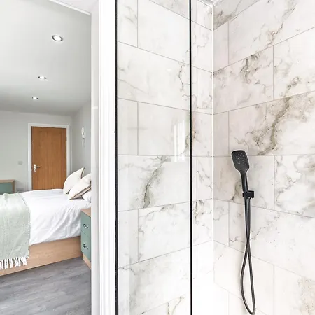 The Jade Escape Guest house Prestwich
