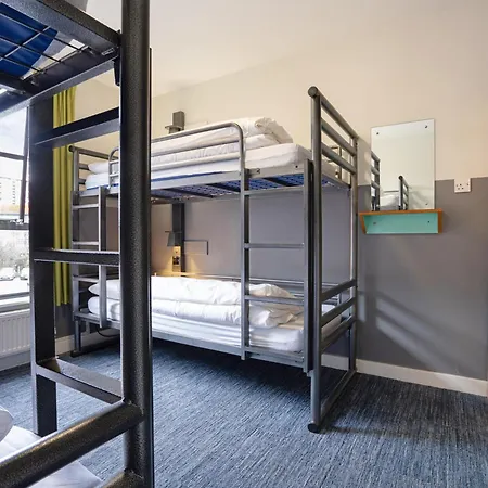Yha Hostel *