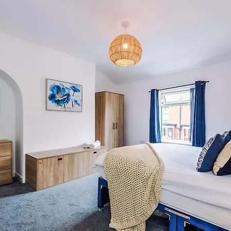 Holiday home - Terraced Manchester