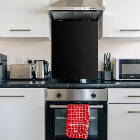 With 2 Parking Spaces! Appartement *