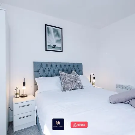 Apartment Salford With Free Wifi, Parking & Ideal For Contractors Manchester