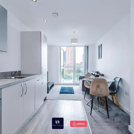 Apartment Salford With Free Wifi, Parking & Ideal For Contractors Manchester