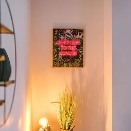 Discounted Month Contractor Parking Wi-fi Sleeps 8