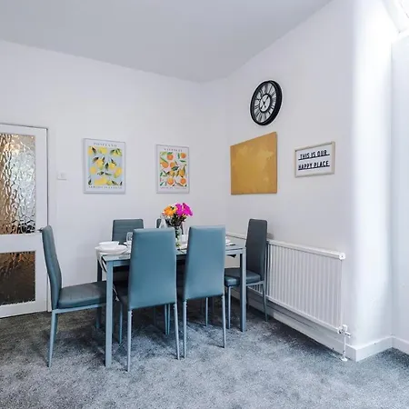 Discounted Month Contractor Parking Wi-fi Sleeps 6