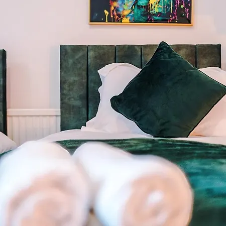 Apartman Discounted Month Contractor Parking Wi-fi Sleeps 8