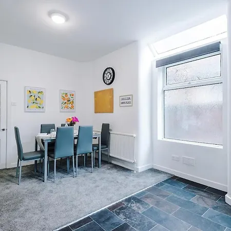 아파트 Discounted Month Contractor Parking Wi-fi Sleeps 8 *